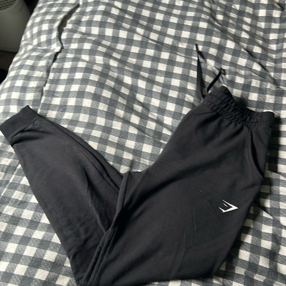 Black gymshark joggers